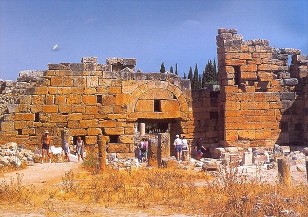 094-Иерополис-Византийские ворота